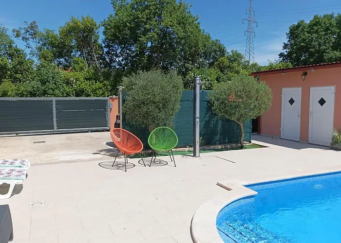 Stunning In With Wifi Appartamento Pola