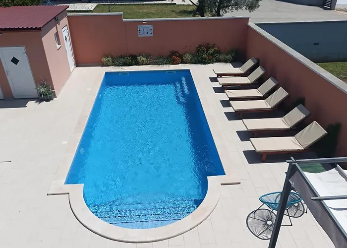 Stunning In With Wifi Appartement Pula